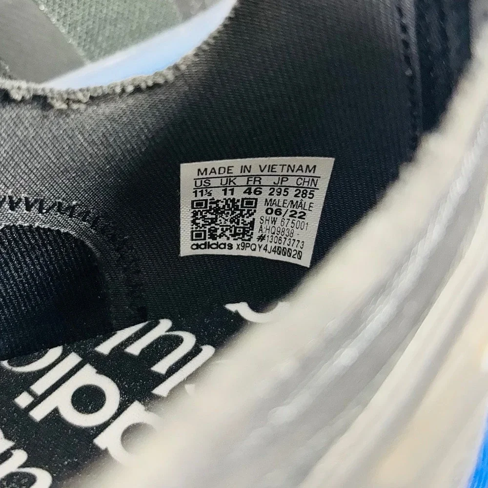Adidas‎ NMD R1 V3 Men's Black White Royal Blue Boost Running Shoes HQ9838